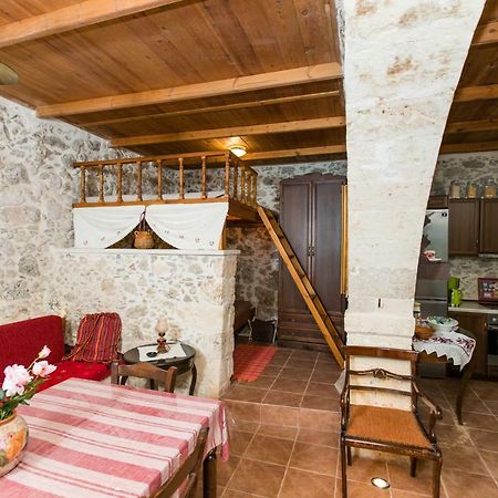 הוילה Alonai Irini΄S House מראה חיצוני תמונה