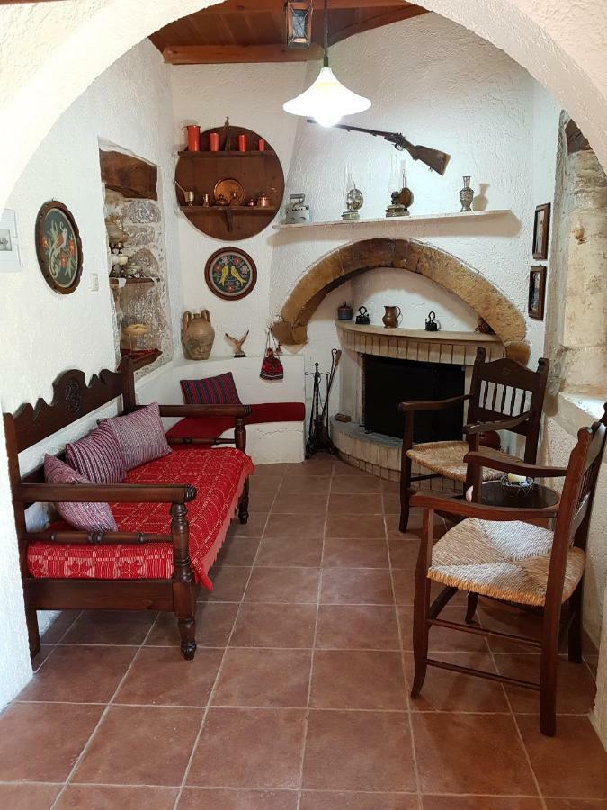 הוילה Alonai Irini΄S House מראה חיצוני תמונה