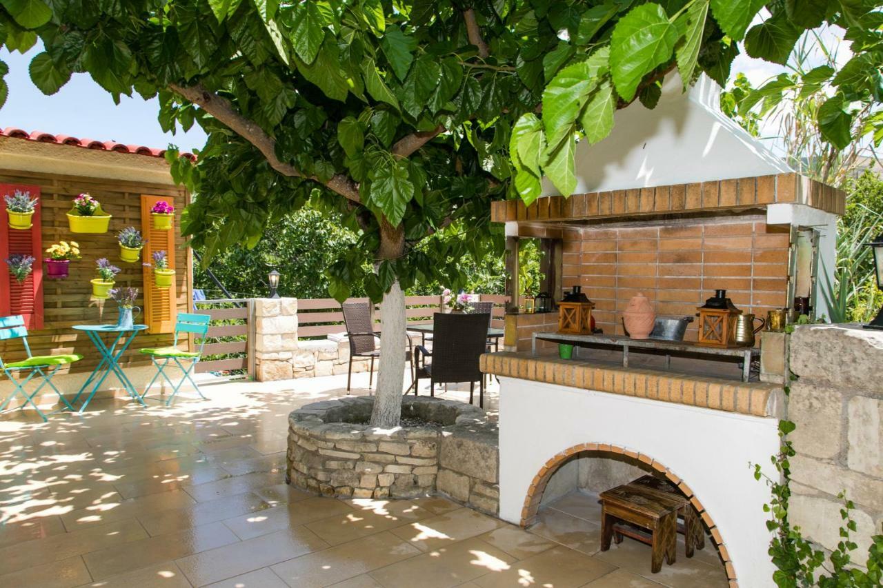 הוילה Alonai Irini΄S House מראה חיצוני תמונה